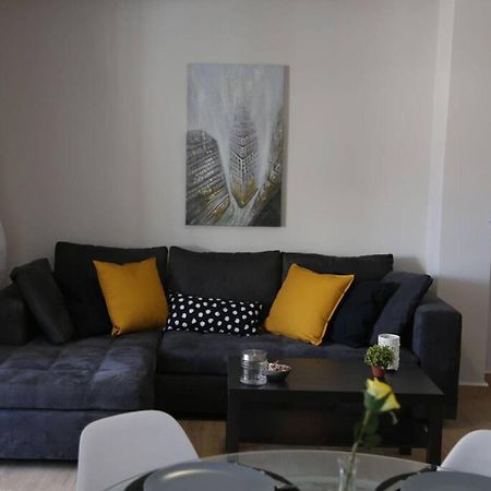 Apartamento Penthouse Lux Flat With 2 Bd Next To Larissis Atenas Exterior foto