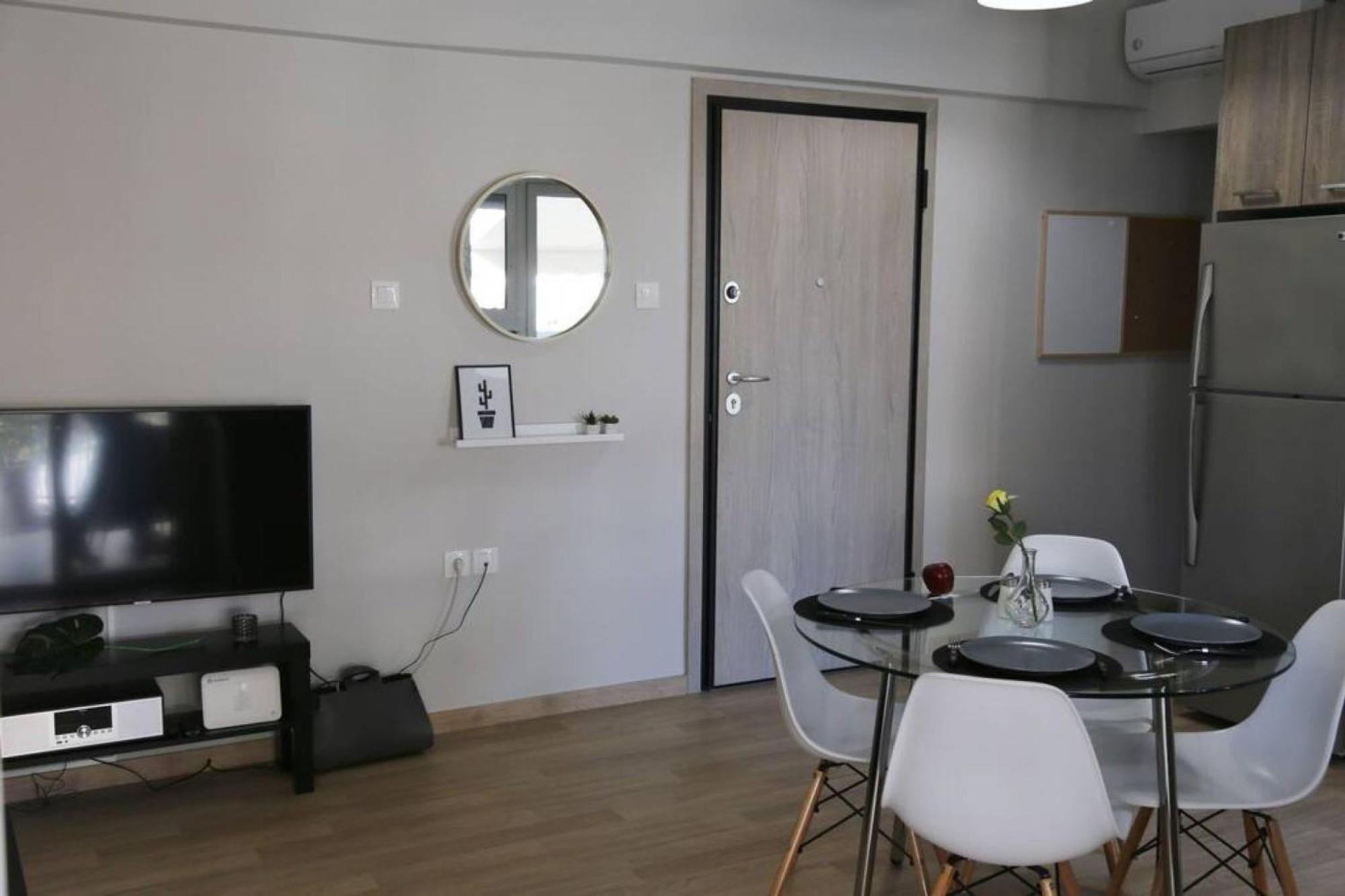 Apartamento Penthouse Lux Flat With 2 Bd Next To Larissis Atenas Exterior foto