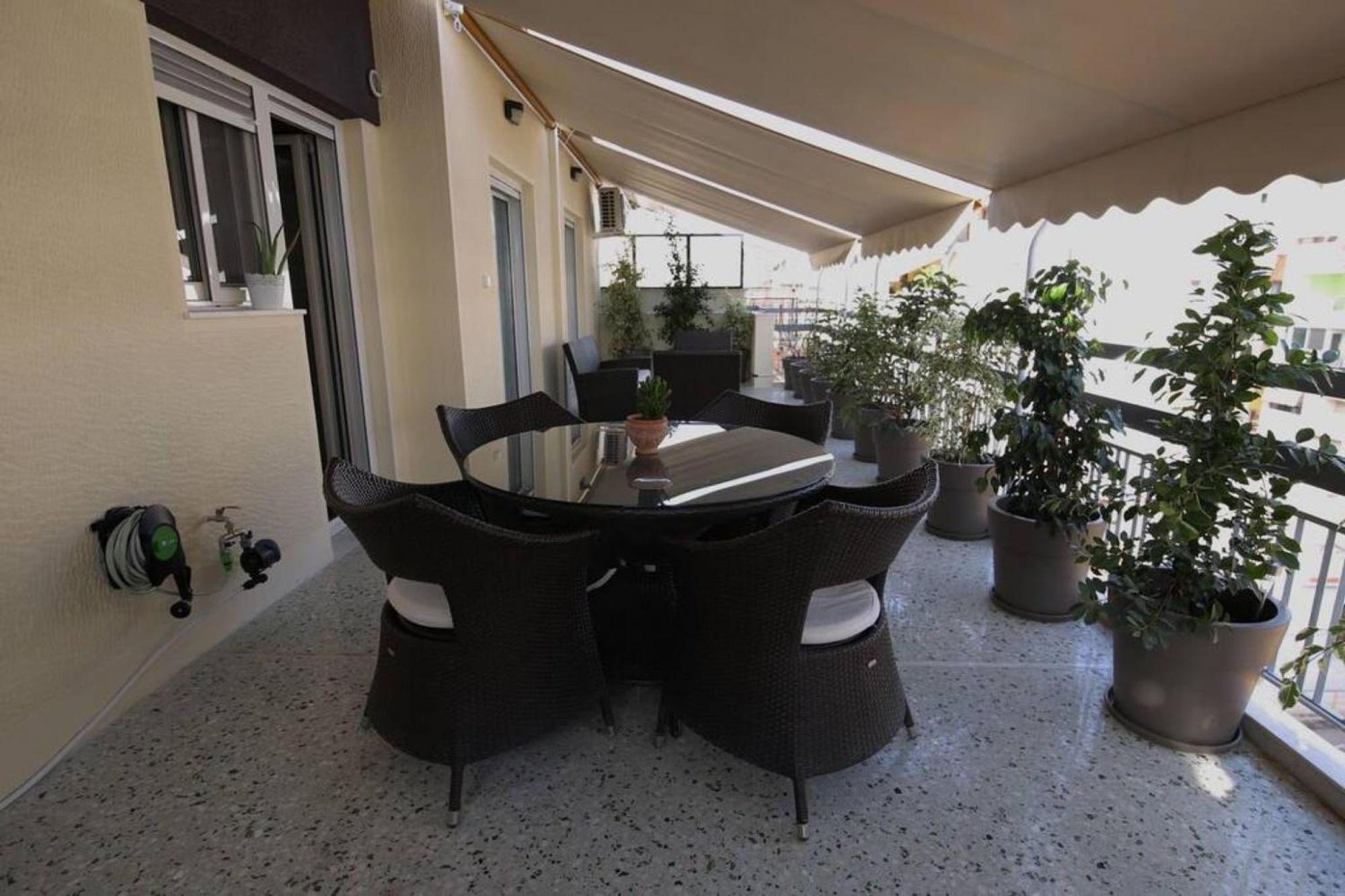 Apartamento Penthouse Lux Flat With 2 Bd Next To Larissis Atenas Exterior foto